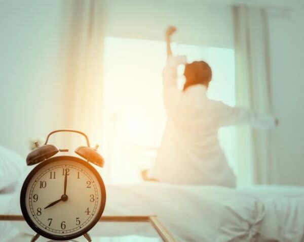 5 Morning Habits to Reset Your Sleep Schedule After the Thanksgiving Chaos
