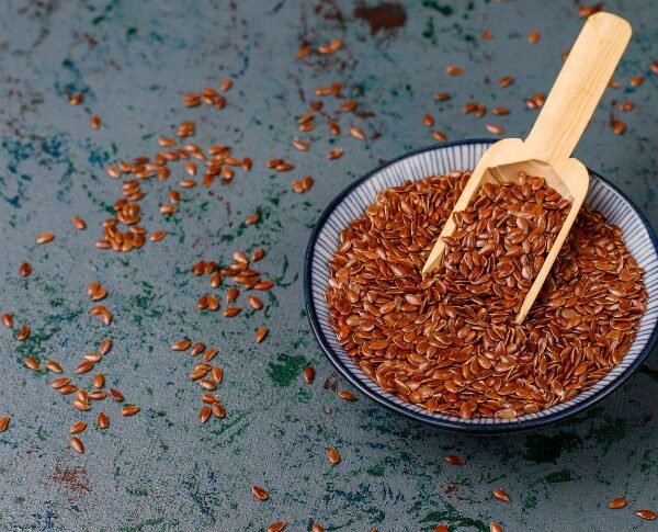 5 Health Benefits of Eating Powdered Flax Seeds