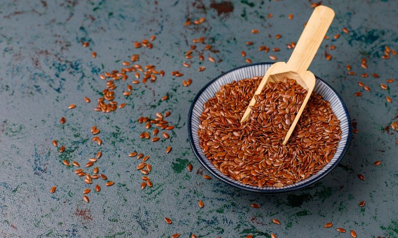 5 Health Benefits of Eating Powdered Flax Seeds